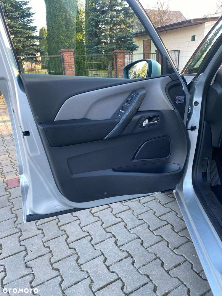 Citroën C4 Picasso - 10