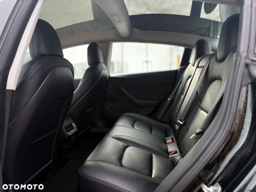 Tesla Model 3 Langstreckenbatterie Allradantrieb Dual Motor - 13