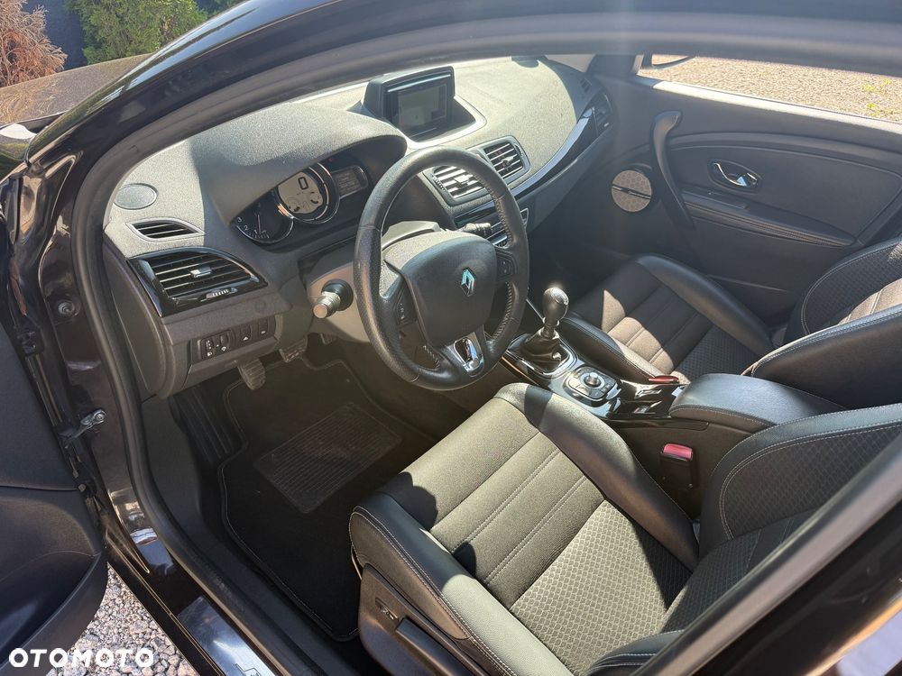 Renault Megane ENERGY TCe 130 BOSE EDITION - 16