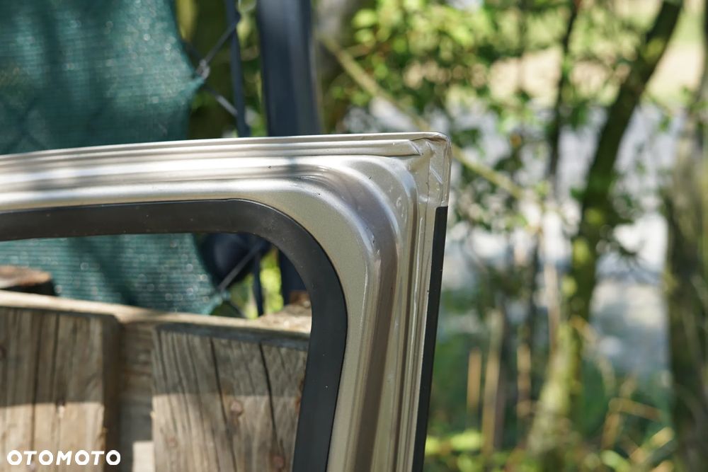 Drzwi przód przednie prawe Nissan Qashqai I J10 C30G - 14