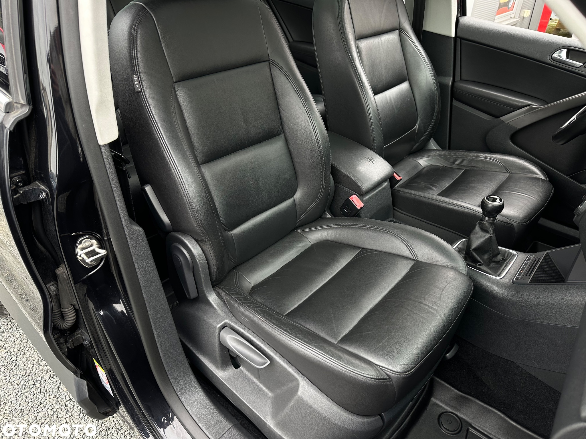 Volkswagen Tiguan - 28
