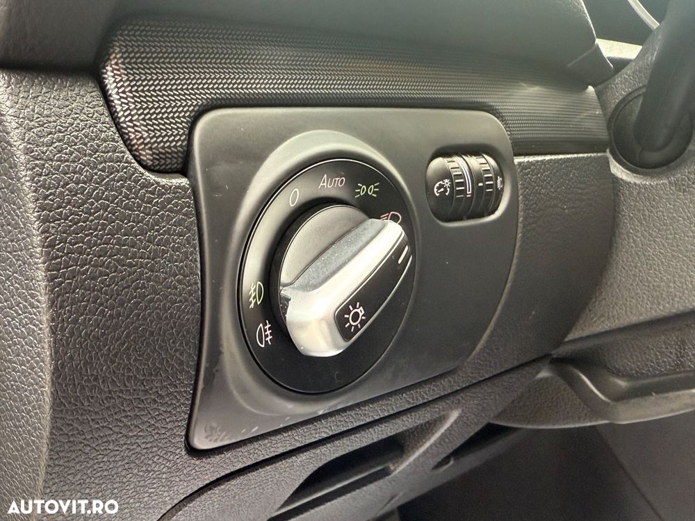 Volkswagen Golf 1.2 TSI BlueMotion Technology Style - 28