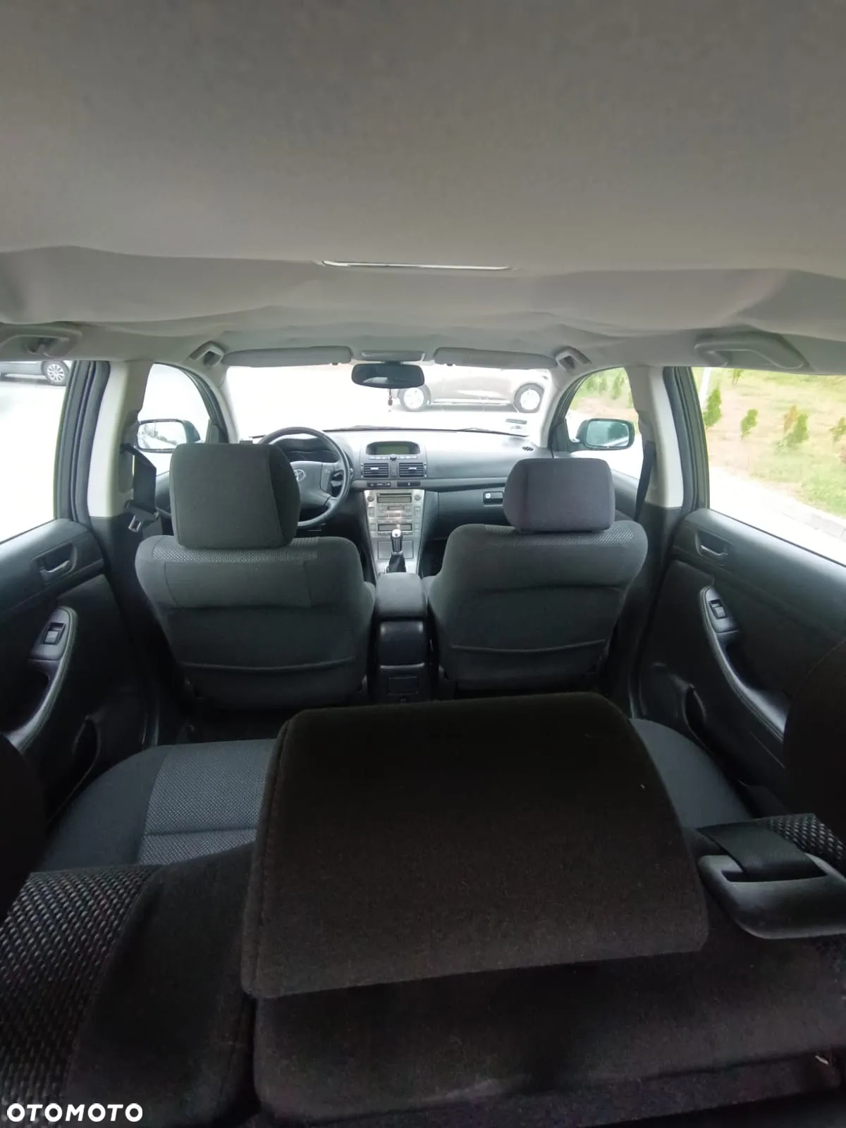 Toyota Avensis 1.8 VVT-i Luna - 11