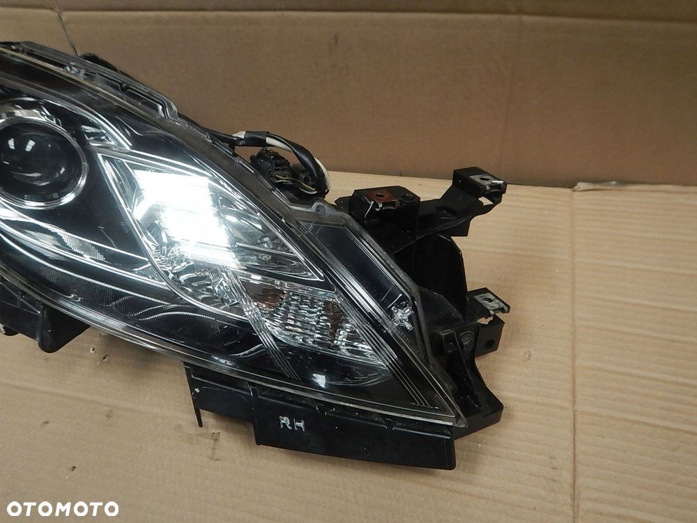 LAMPA PRZOD PRAWA MAZDA 6 GH LIFT 07-12 KPL - 2