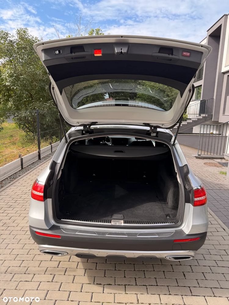 Mercedes-Benz Klasa E 220 d 4-Matic AMG - 30