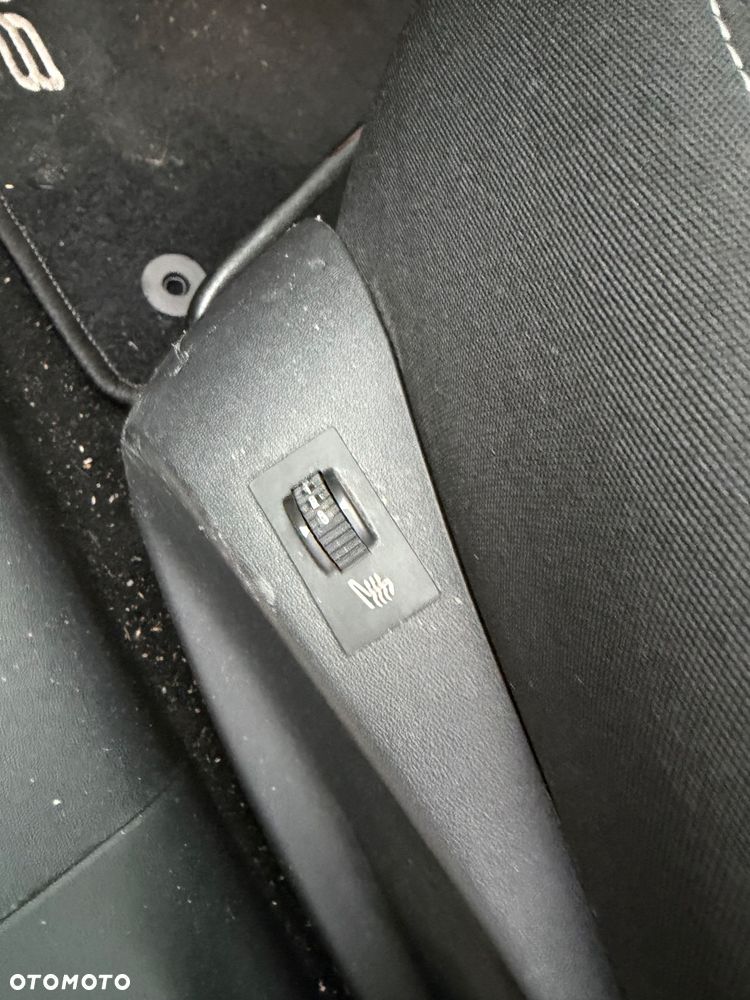 Peugeot 208 PureTech 82 Start & Stop Allure - 15