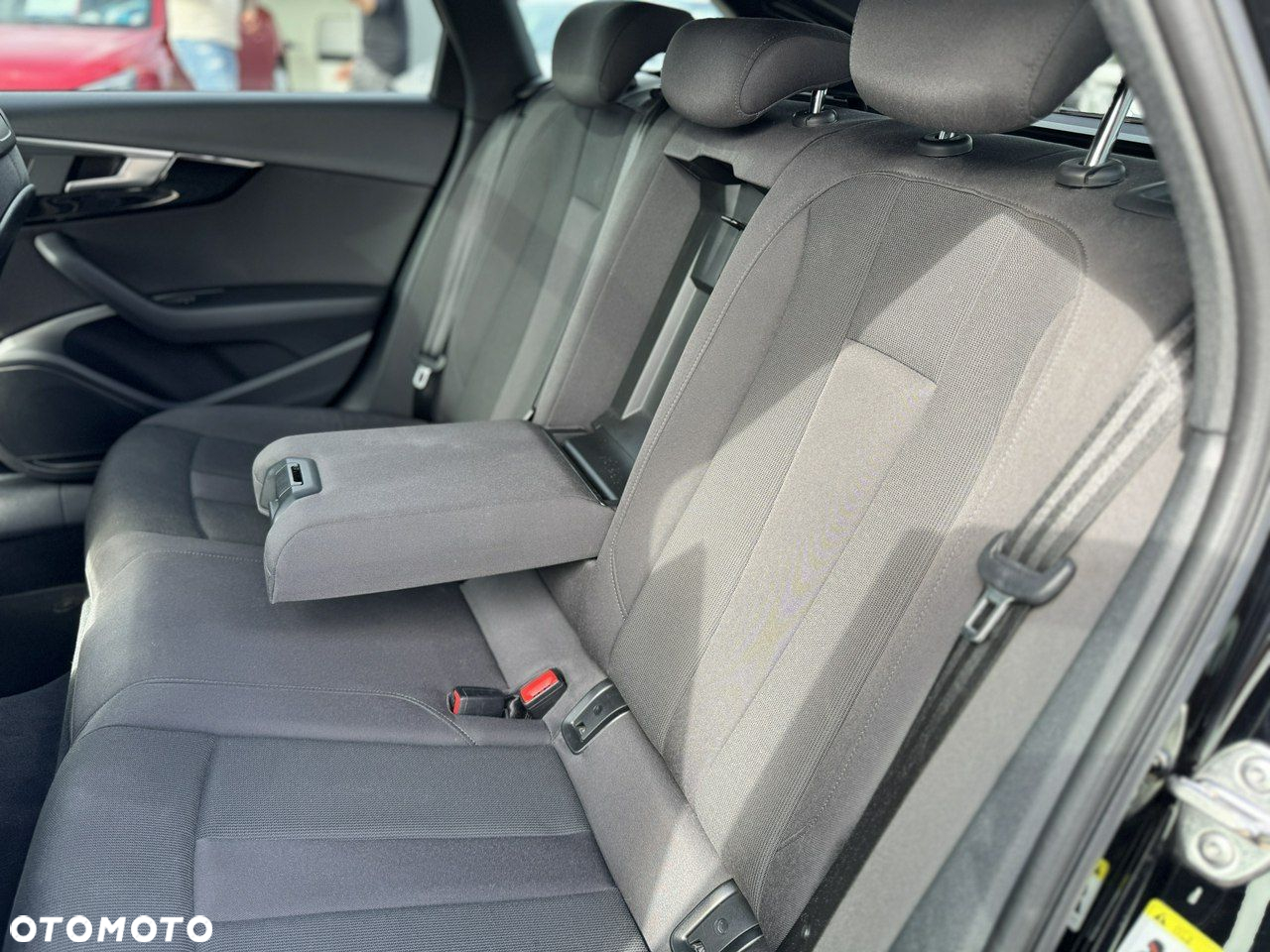Audi A4 - 40