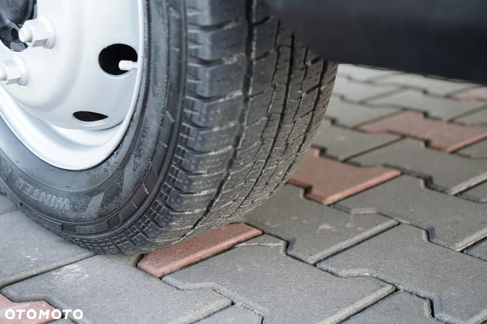 Nissan CABSTAR / ZWYŻKA 16,3 METRÓW / FRANCE ELEVATEUR /  BLIŹNIAK / UDŹWIG - 200 kg / 4 PODPORY / - 25