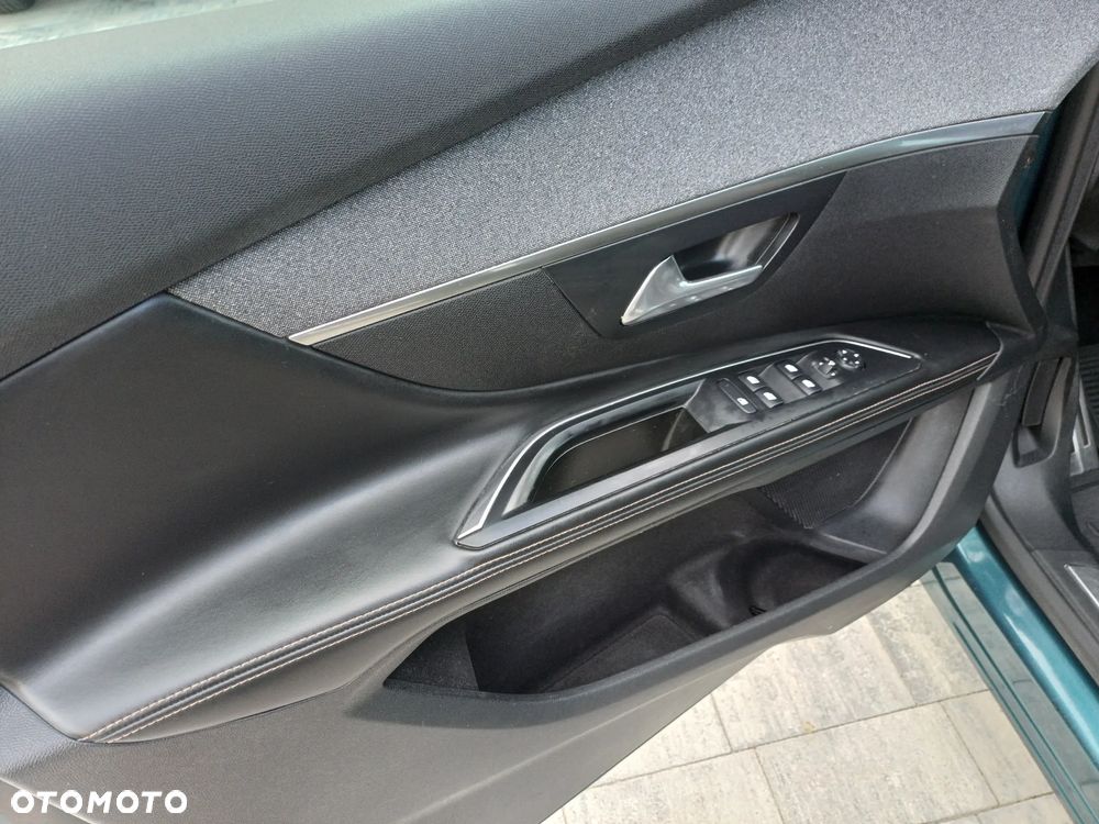 Peugeot 5008 - 12