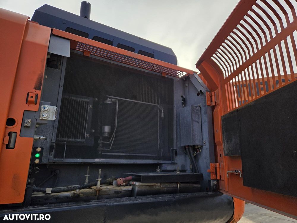 Hitachi ZX350-6, 2019, 12.535h, cupa NOUA 2,2mc, Masa operationala 36,3t, 3 pompe hidr HITACHI, ad sapare 8m, inst picon, lant 90% ok doar 293h mars, camera spate si laterale, AC, ridica 22 tone, posibilitate leasing 4 ani-STARE BUNA-PROMOTIE 83.900 EUR+Tva - 35