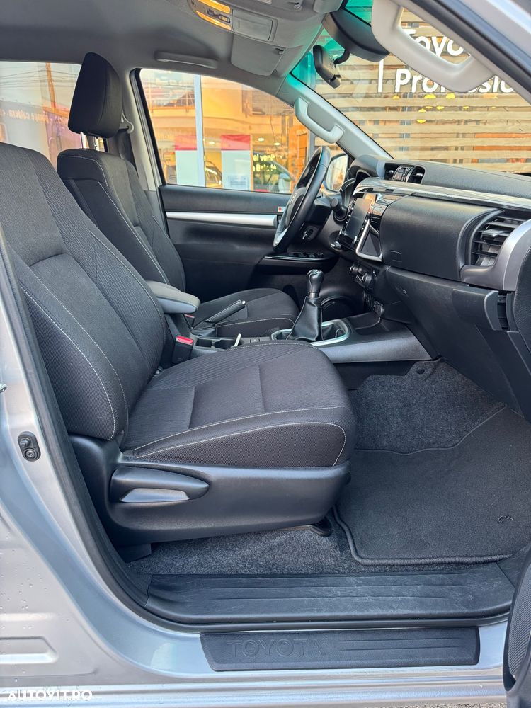 Toyota Hilux - 12