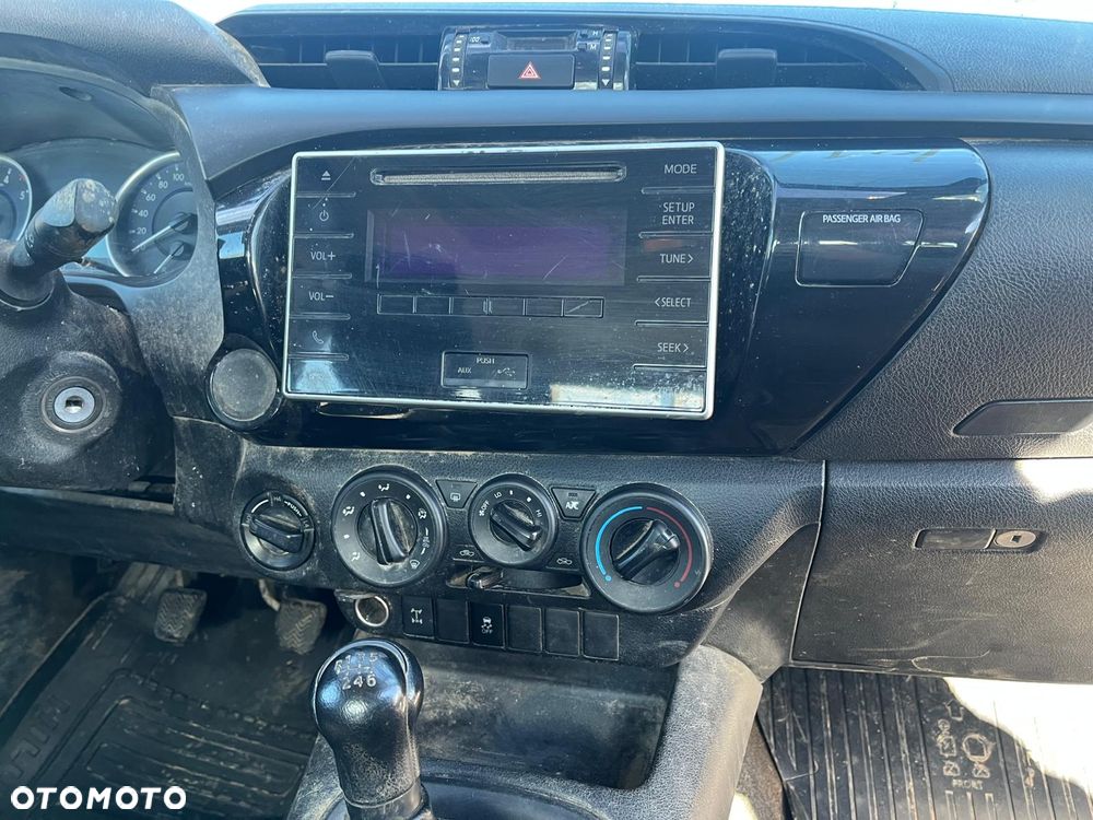 Toyota Hilux 2.4 D-4D Single Cab DLX 4x4 - 7