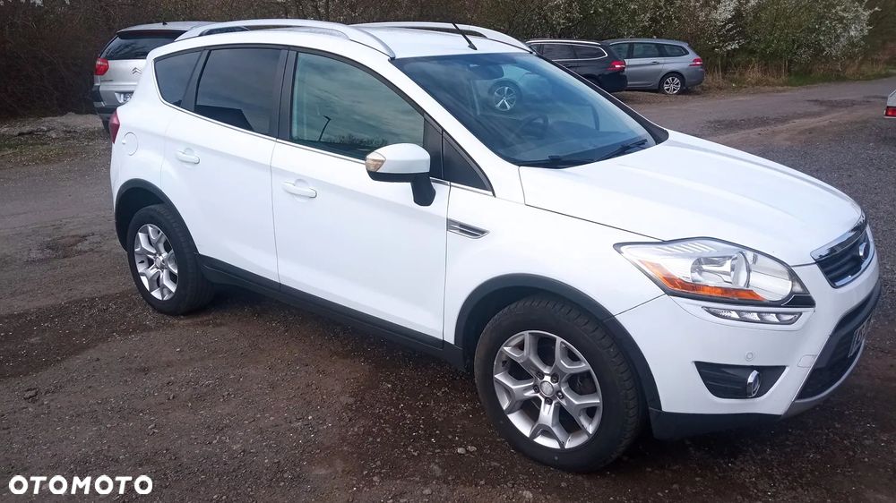 Ford Kuga 2.0 TDCi 2x4 Titanium - 3