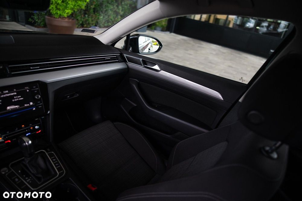 Volkswagen Passat 1.5 TSI EVO Business DSG - 22