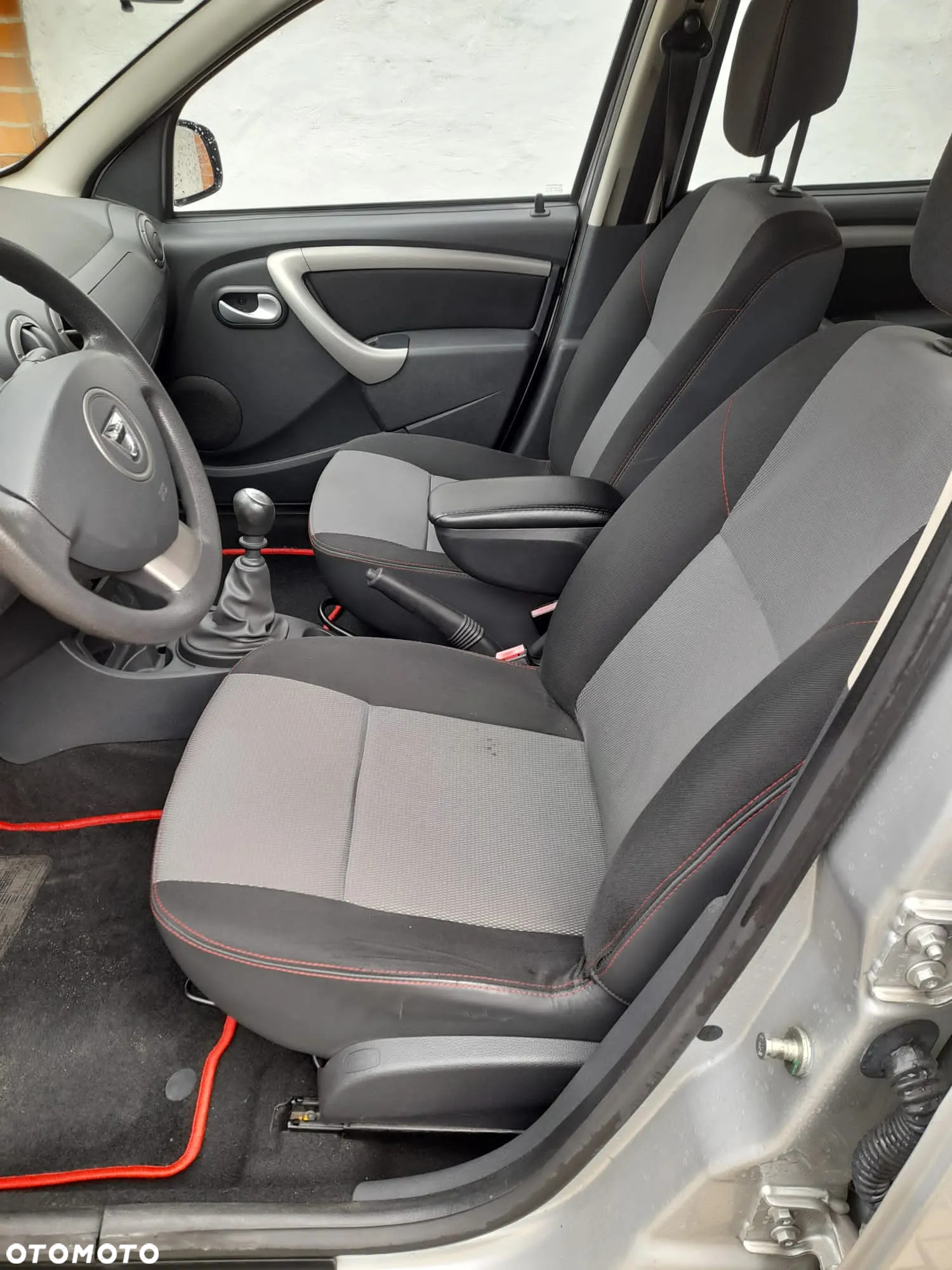 Dacia Duster 1.5 dCi Laureate - 11