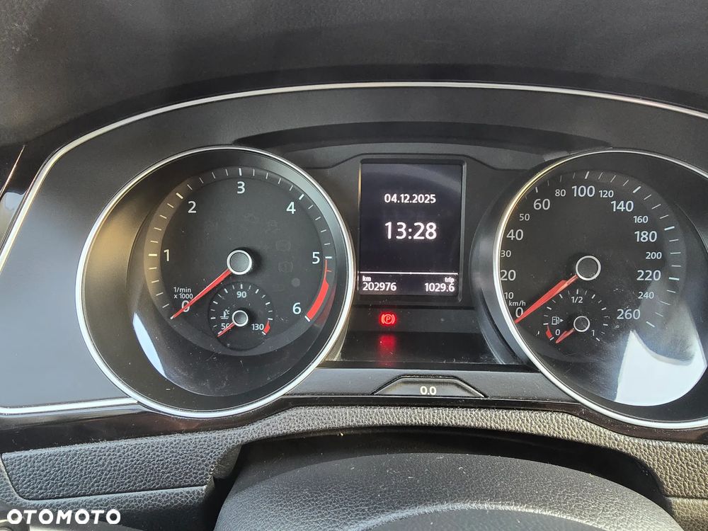 Volkswagen Passat 2.0 TDI SCR BlueMotion Technology 4Motion Trendline - 11