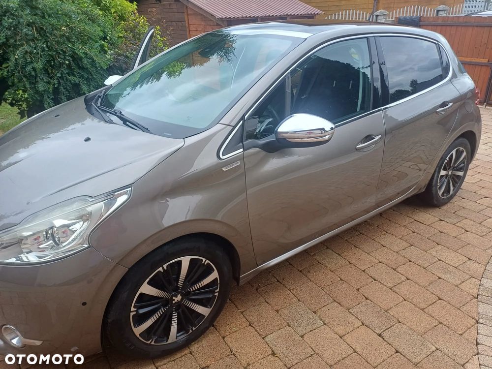 Peugeot 208 1.6 e-HDi Allure STT - 9