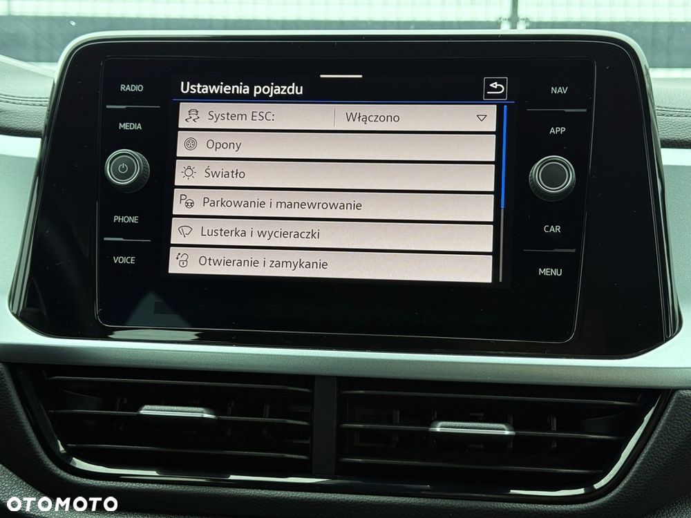 Volkswagen T-Roc - 39