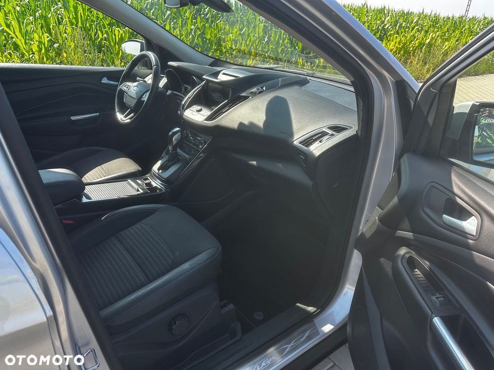 Ford Kuga 2.0 TDCi 4x4 Titanium - 6