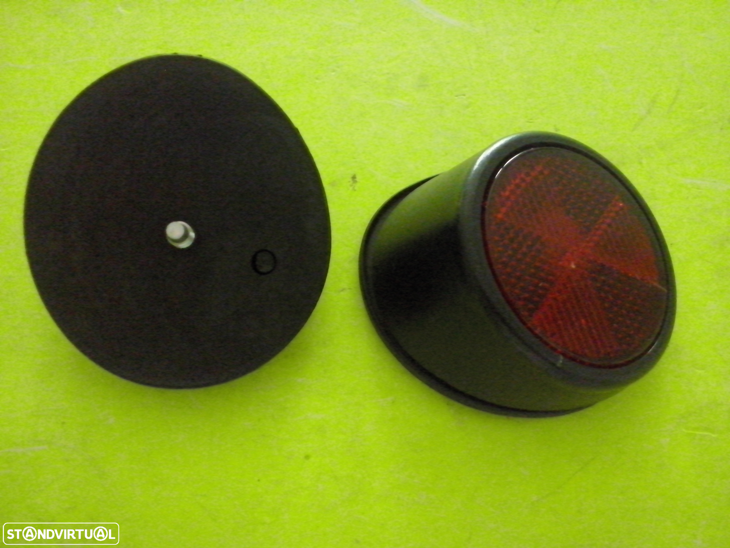 Refletores de trás mitsubishi l200 K74 strakar (novos) - 2