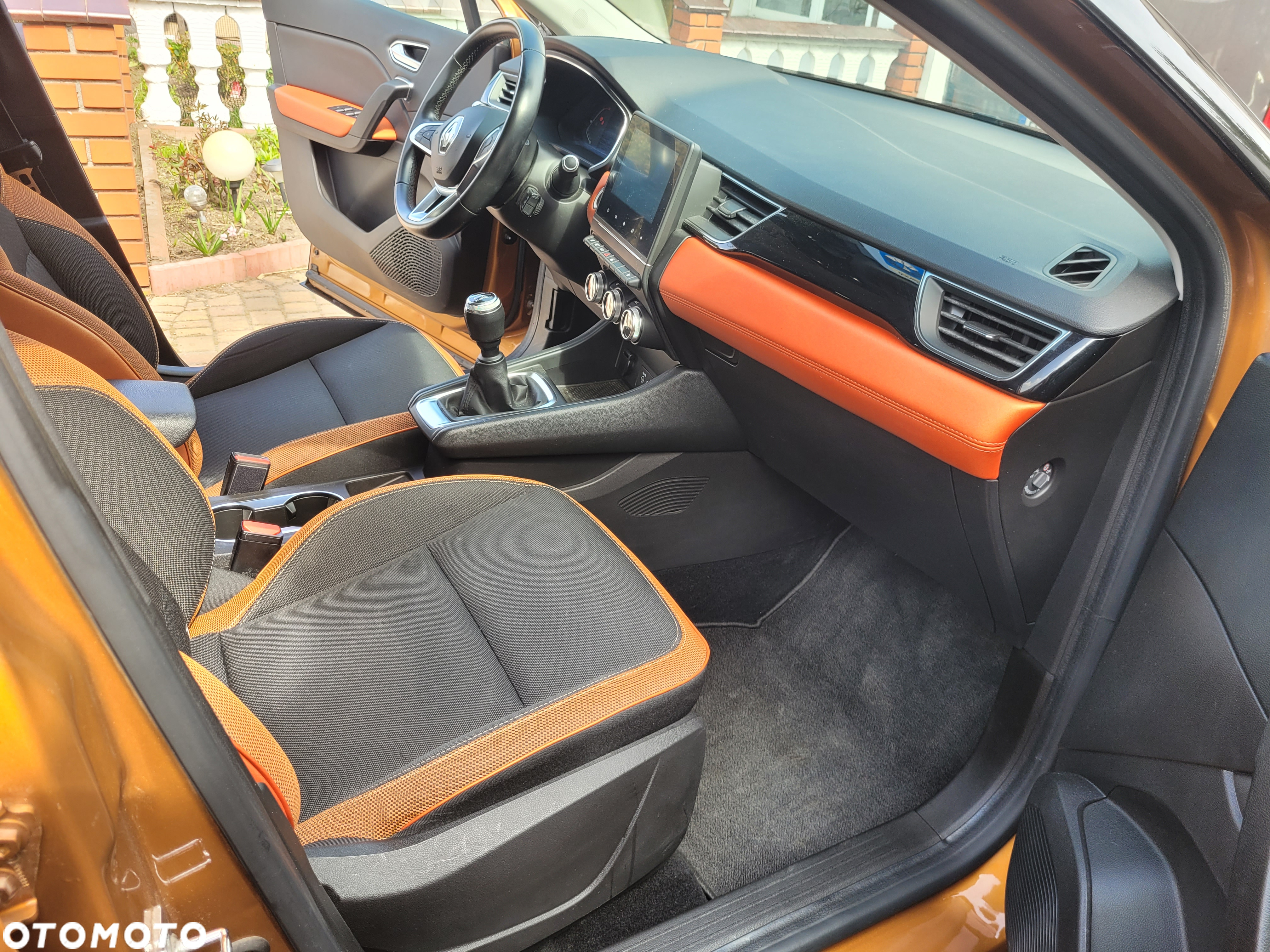 Renault Captur TCe 100 BUSINESS EDITION - 14