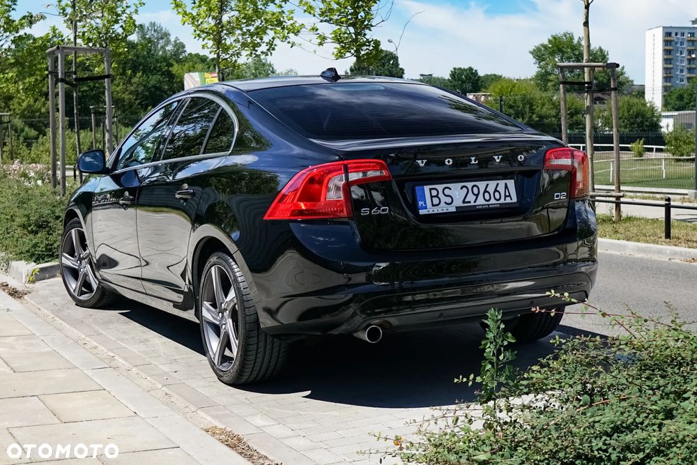 Volvo S60 D2 Drive-E Momentum - 19