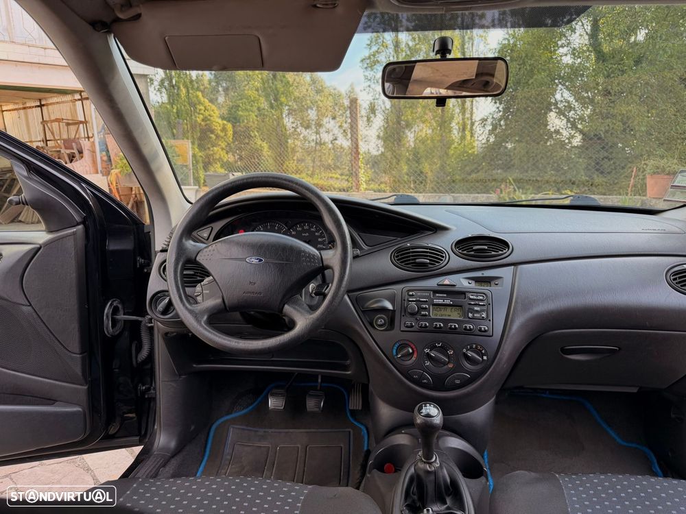Ford Focus 1.4 Comfort - 35