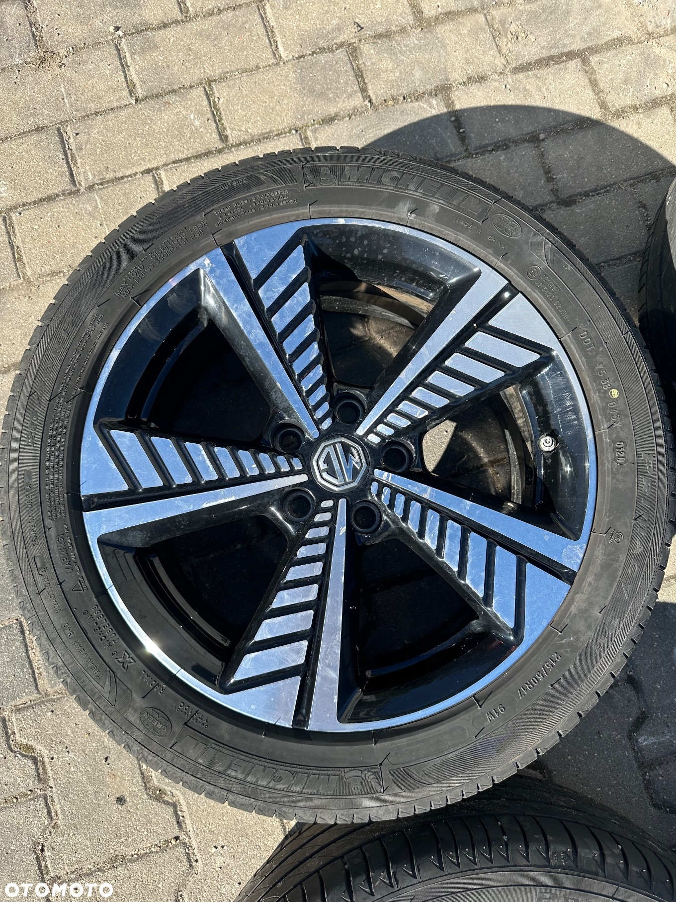 KOMPLET ALUFELG KÓŁ R17 5X112 MG ET41 - 3