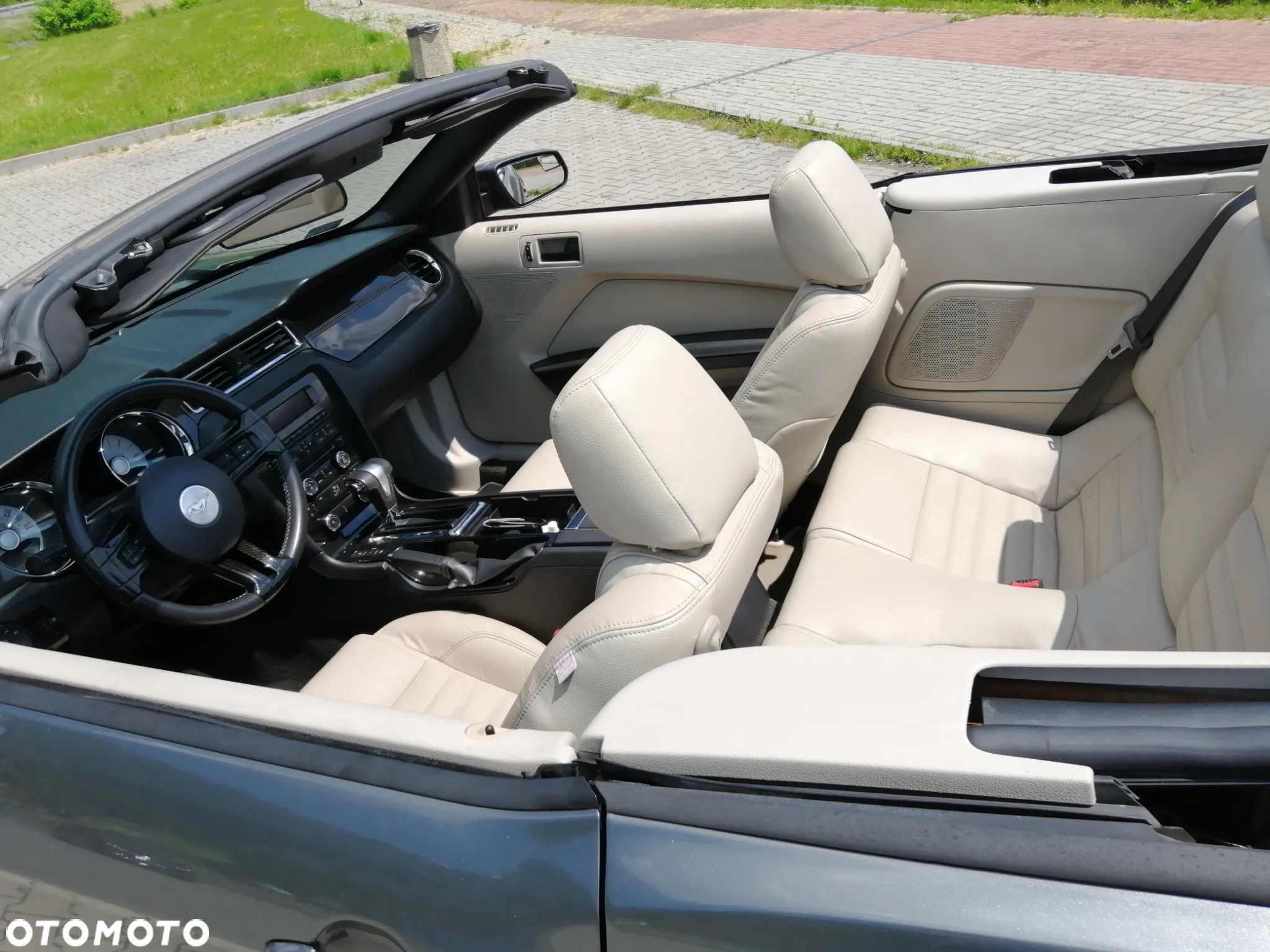 Ford Mustang 3.7 V6 - 13