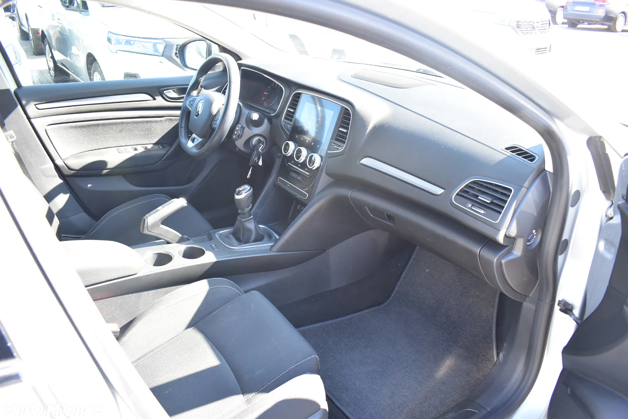 Renault Megane 1.3 TCe FAP Zen - 22