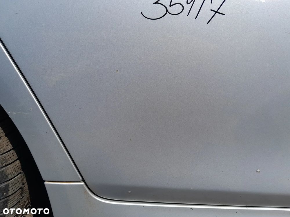 BMW F11 DRZWI PRAWE TYLNE PRAWY TYŁ KOLOR: 354/7 - 7