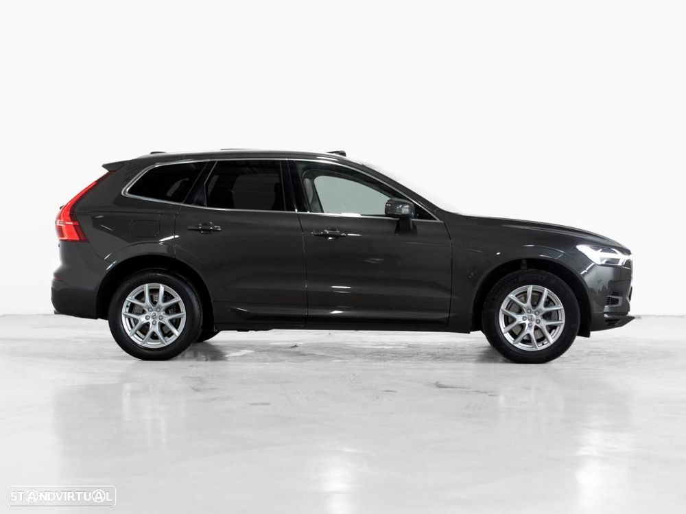 Volvo XC 60 2.0 T8 PHEV Momentum Plus AWD - 2