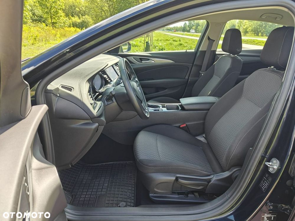 Opel Insignia - 11
