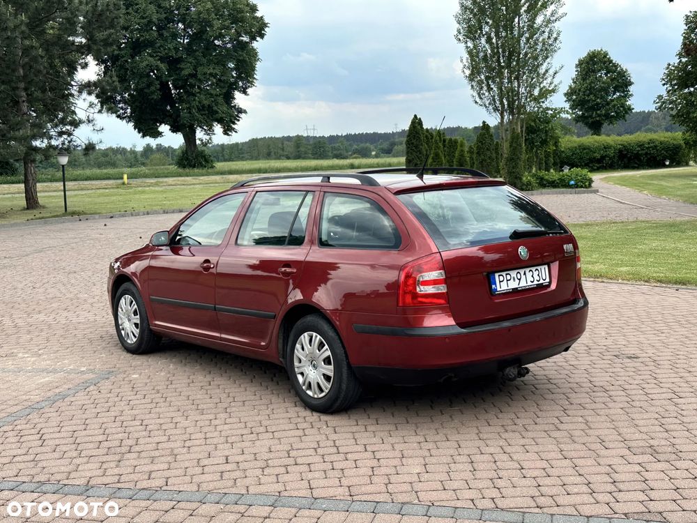 Skoda Octavia 1.6 Combi - 3