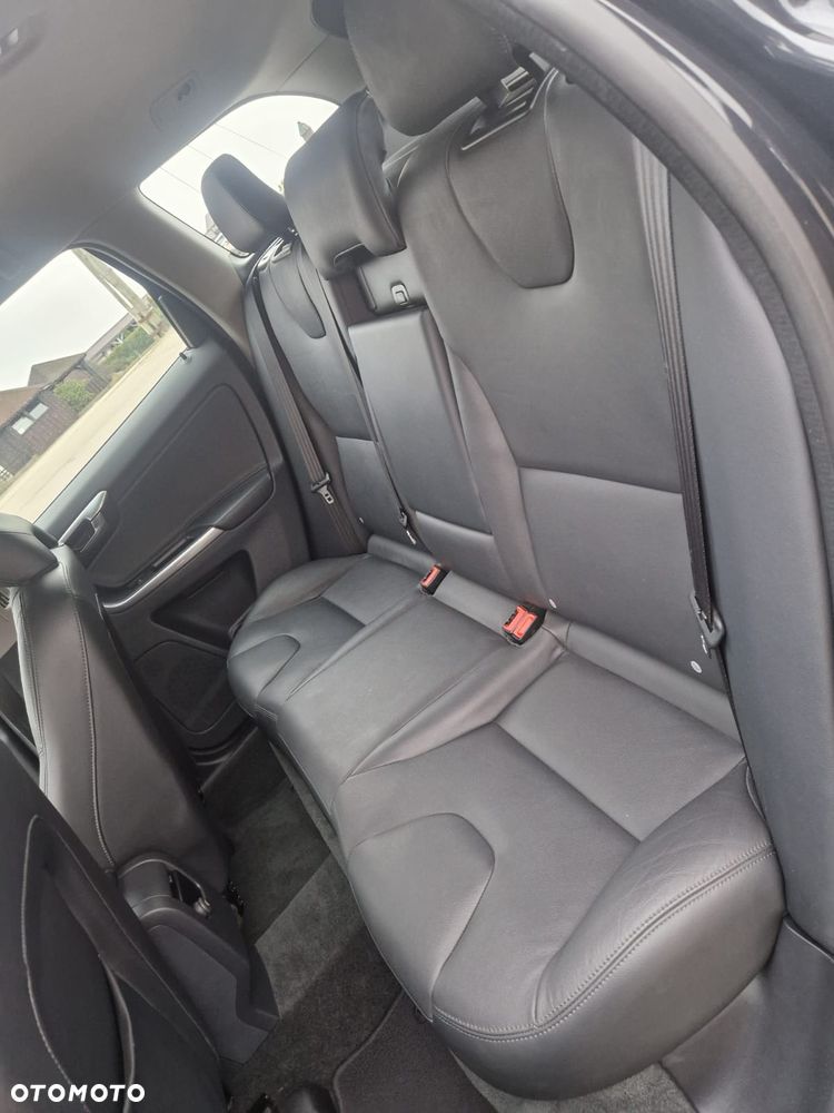 Volvo XC 60 D4 Geartronic Summum - 17