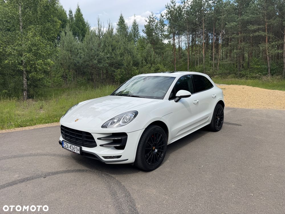 Porsche Macan Turbo - 1