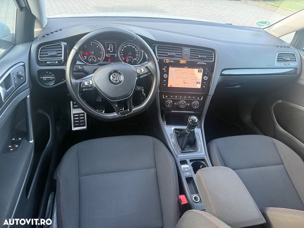 Volkswagen Golf 2.0 TDI Sound - 9