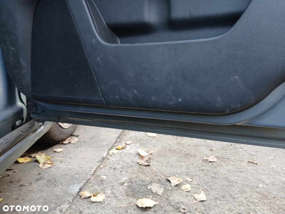 Volvo V50 Drzwi prawe przednie i tylne. - 9
