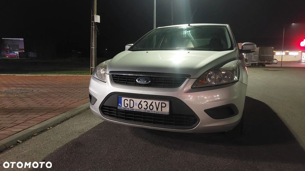 Ford Focus 1.6 Trend + - 15