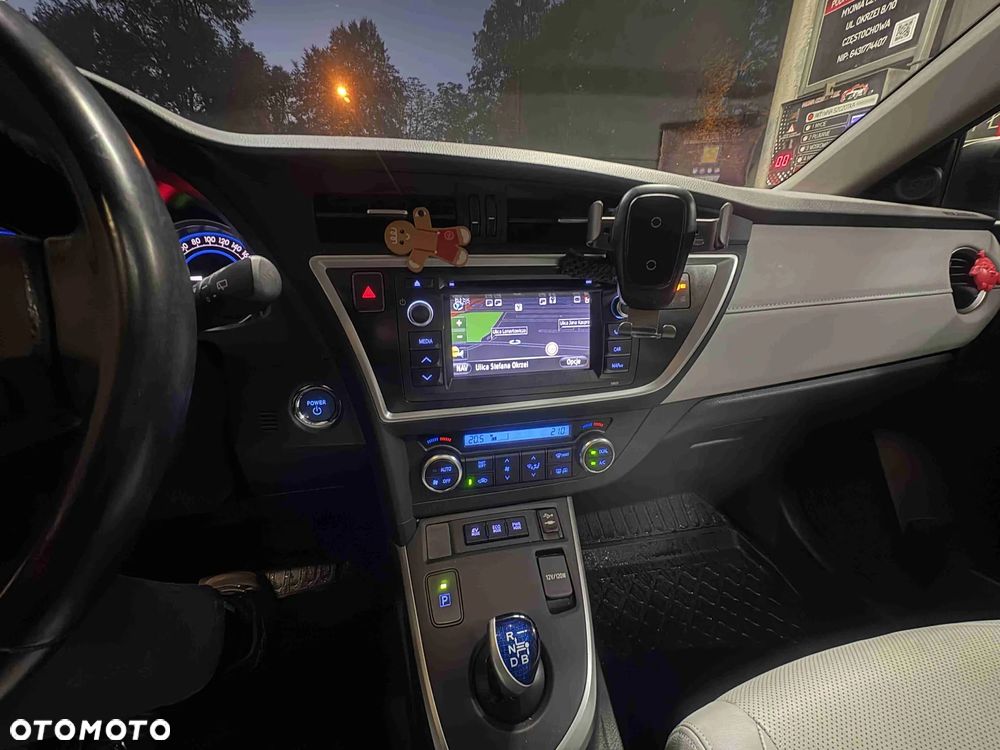Toyota Auris 1.8 Hybrid Executive - 14