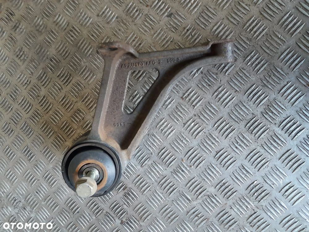 LAPA ZAWIAS PODUSZKA KABINY AFRC854 DAF LF 45 55 EURO 6 17,5 - 1