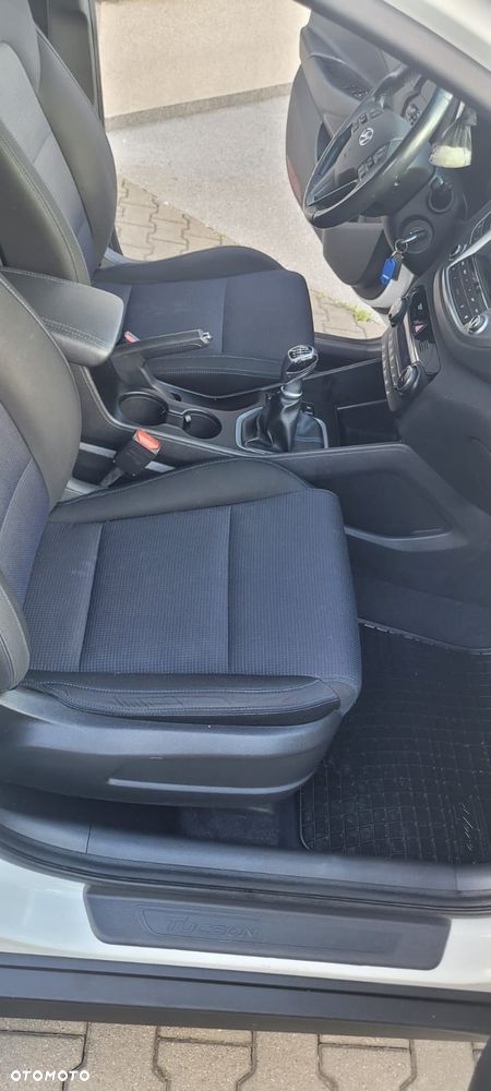 Hyundai Tucson 1.6 GDI BlueDrive Comfort 2WD - 18