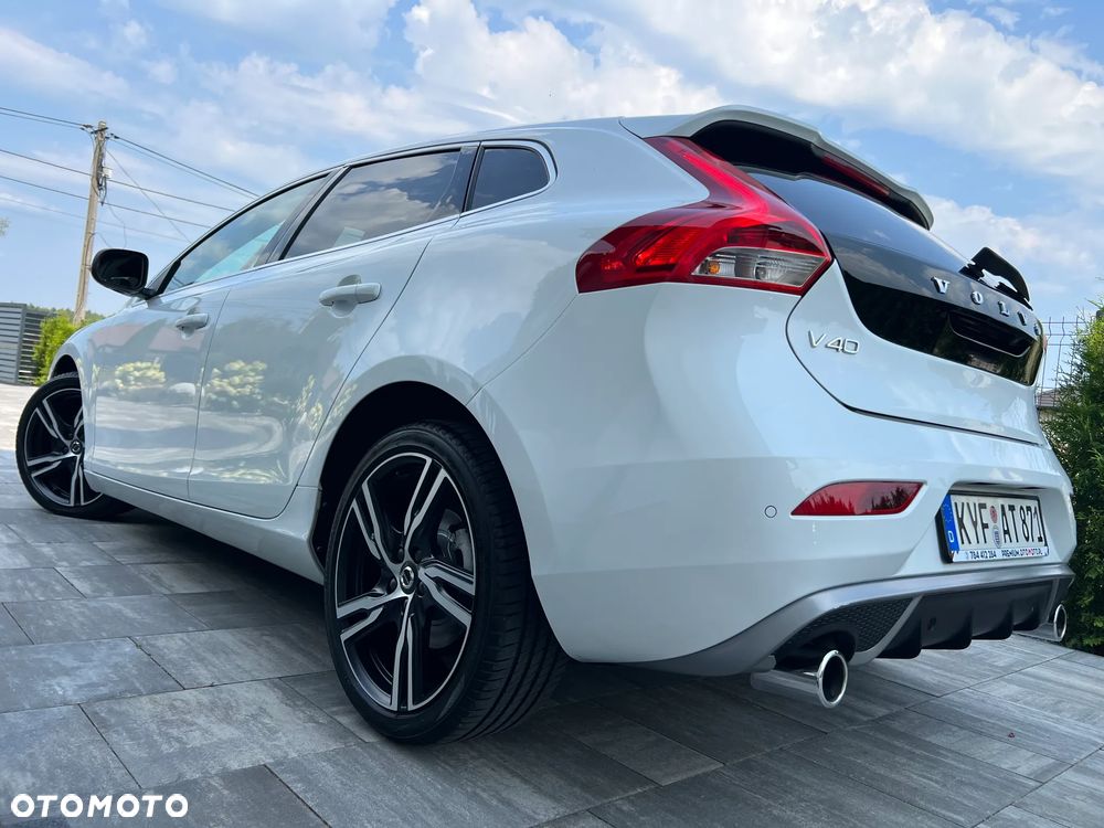 Volvo V40 T3 Inscription - 12