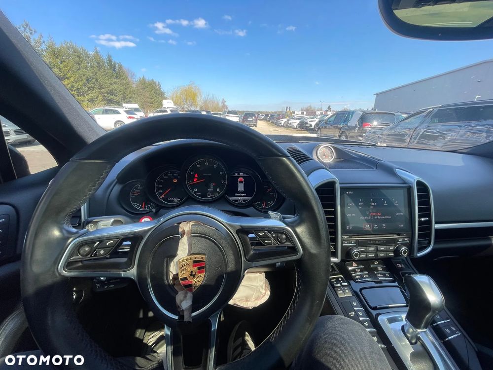 Porsche Cayenne Platinum Edition - 16