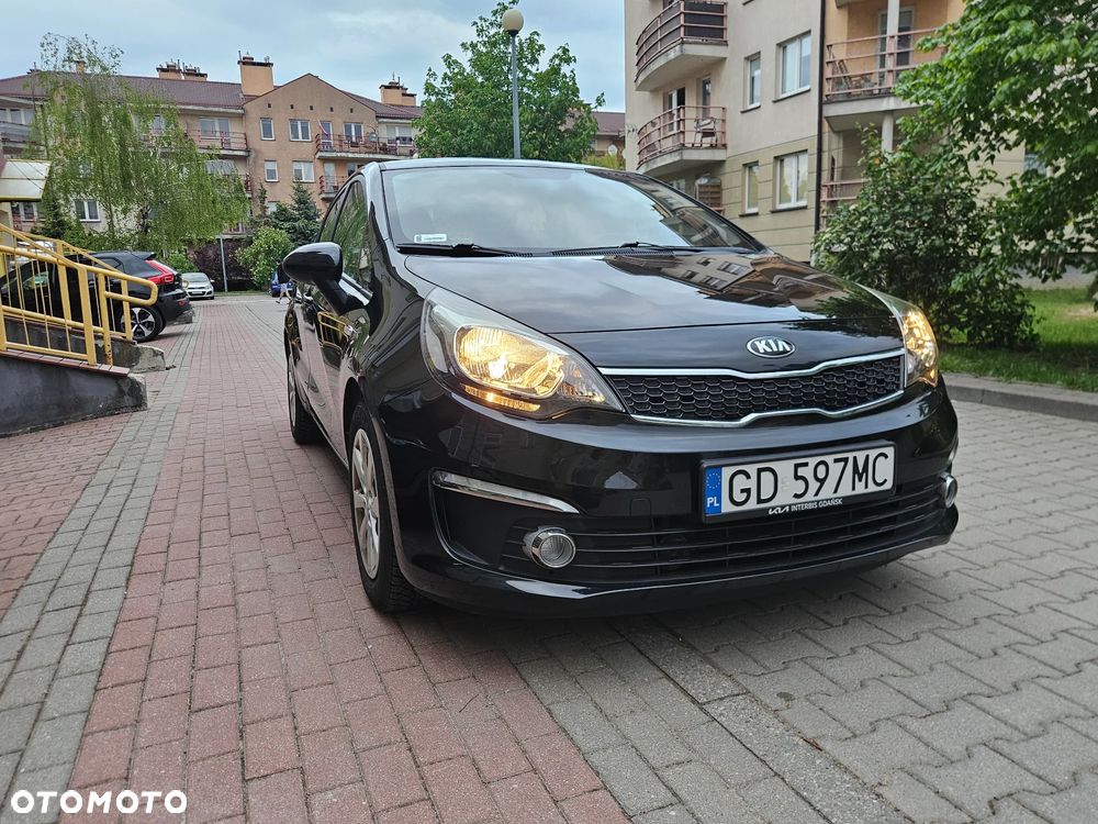 Kia Rio 1.4 L - 5