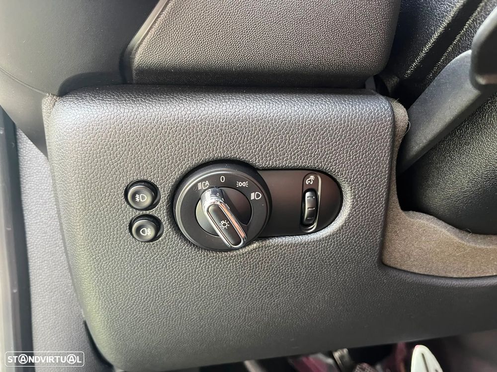 MINI 5 Portas One D - 19