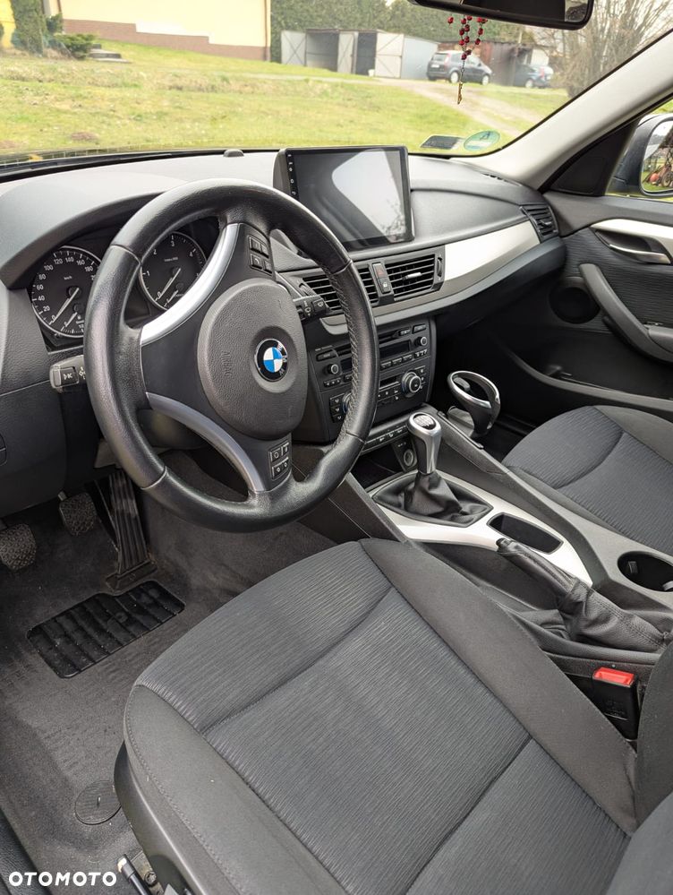 BMW X1 xDrive18d Sport Line - 14