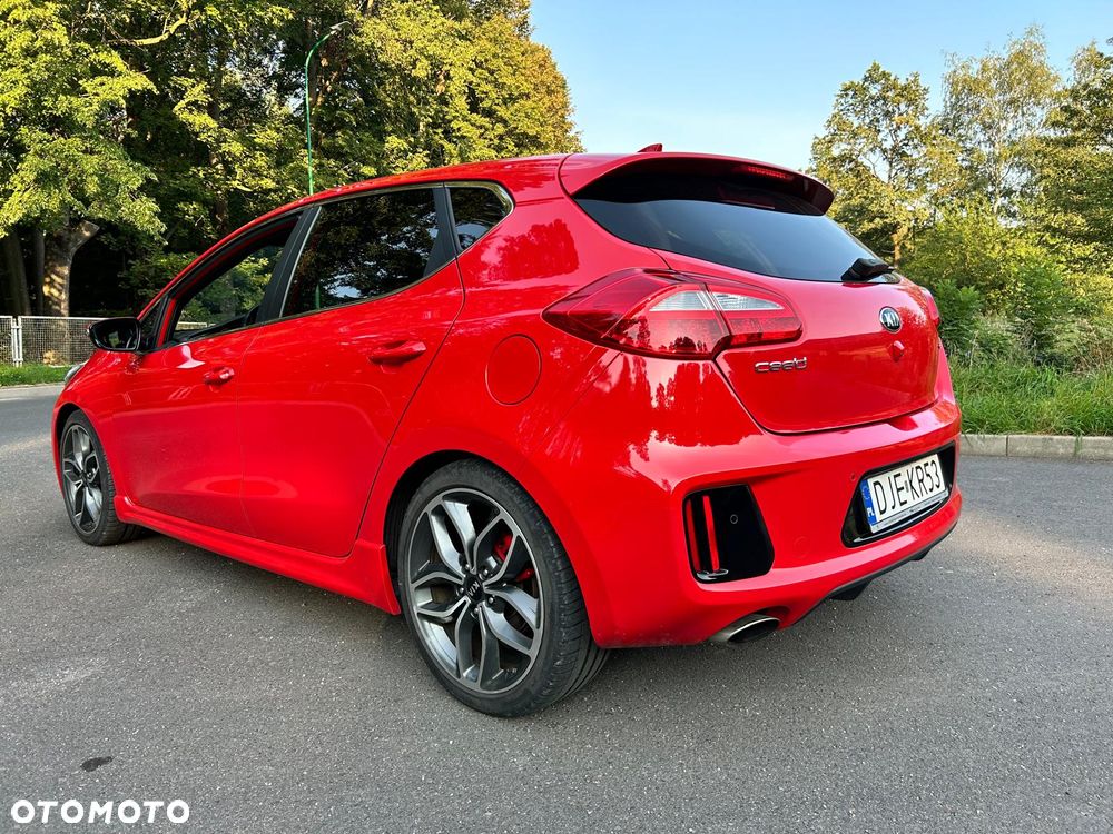 Kia Ceed 1.6 T-GDI GT - 14