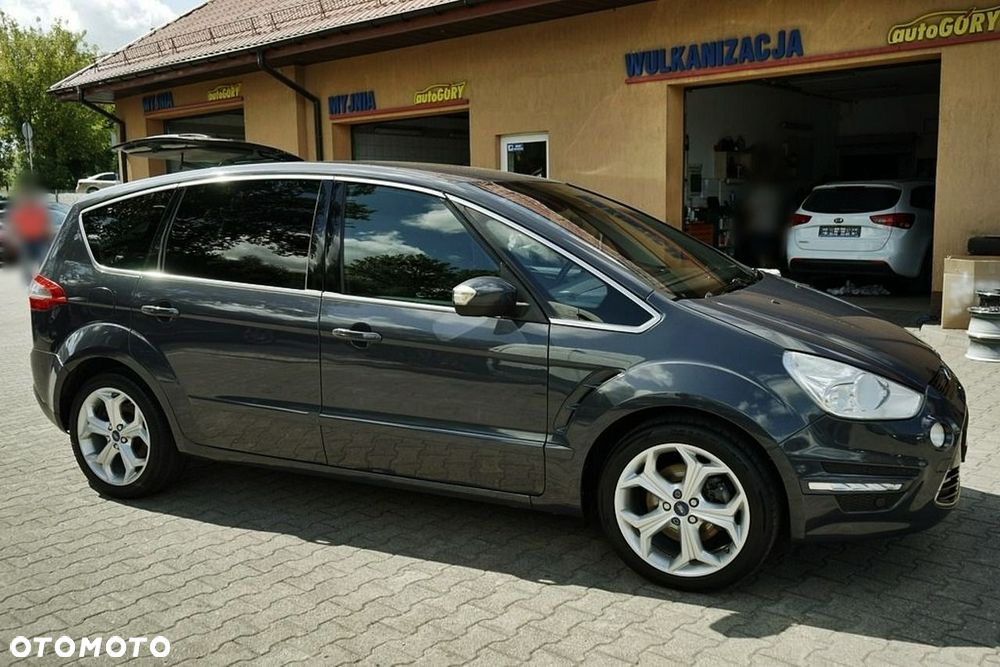 Ford S-Max - 12