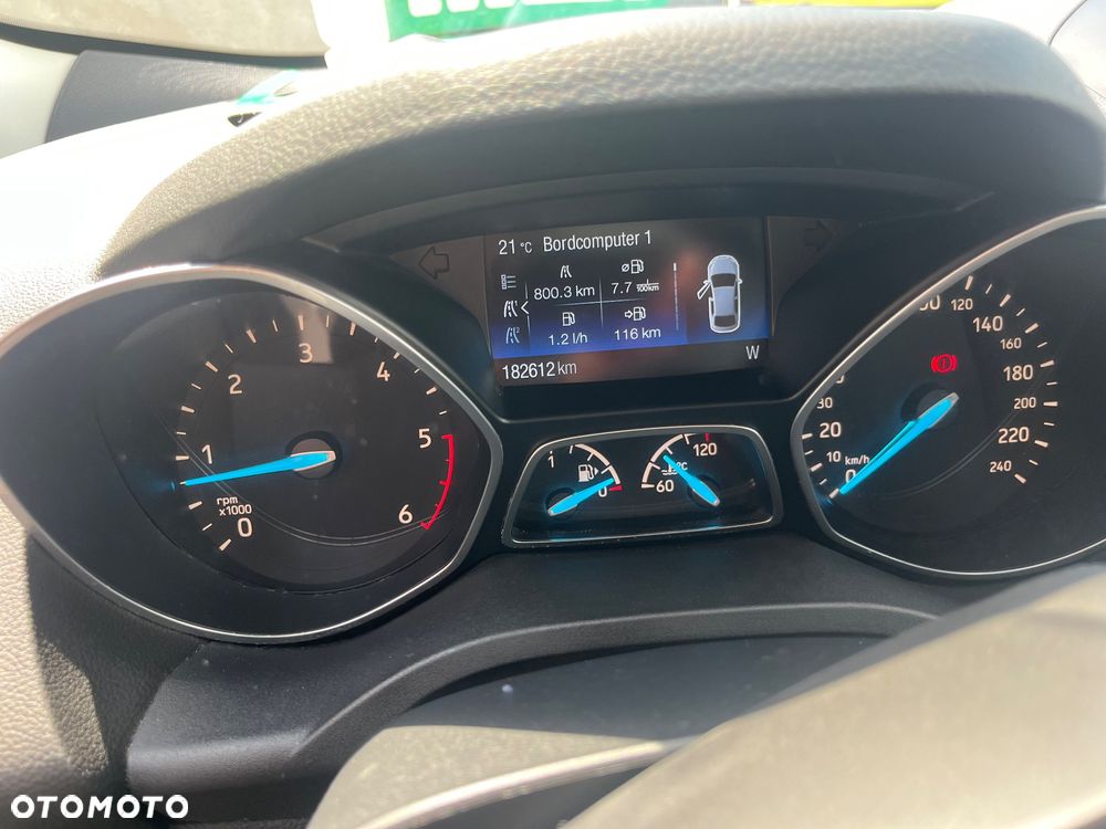 Ford Kuga 2.0 TDCi 4x2 Titanium - 26